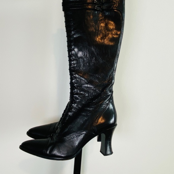 Vintage Victorian Style Via Spiga Black Genuine Patent Leather Laced Knee Boots - Picture 5 of 15